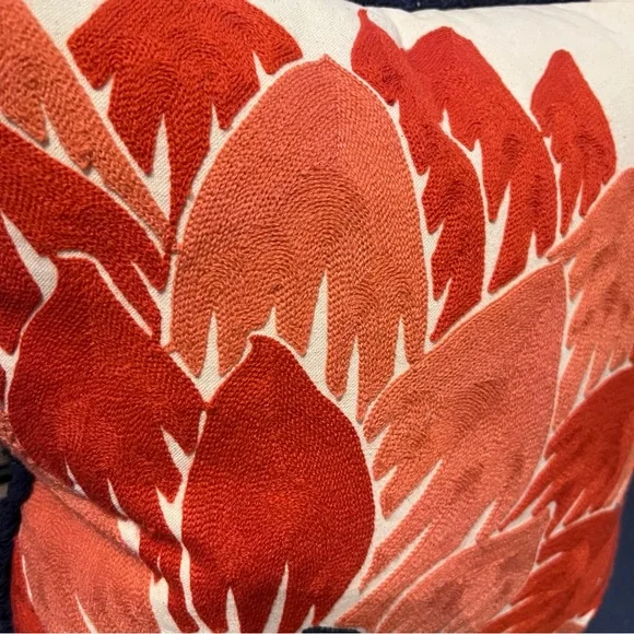 NWT Decorative Accent Pillow - Picture 5 of 7